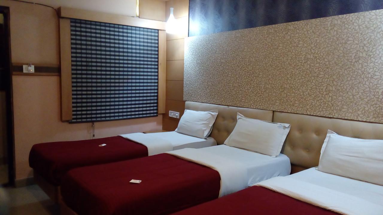 Grand Choice Hotell Bangalore Exteriör bild