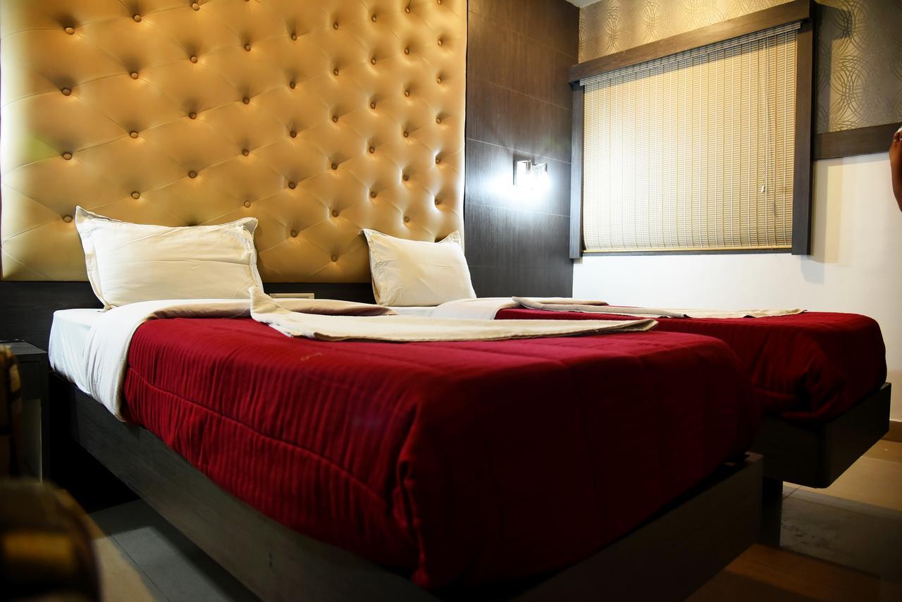 Grand Choice Hotell Bangalore Exteriör bild
