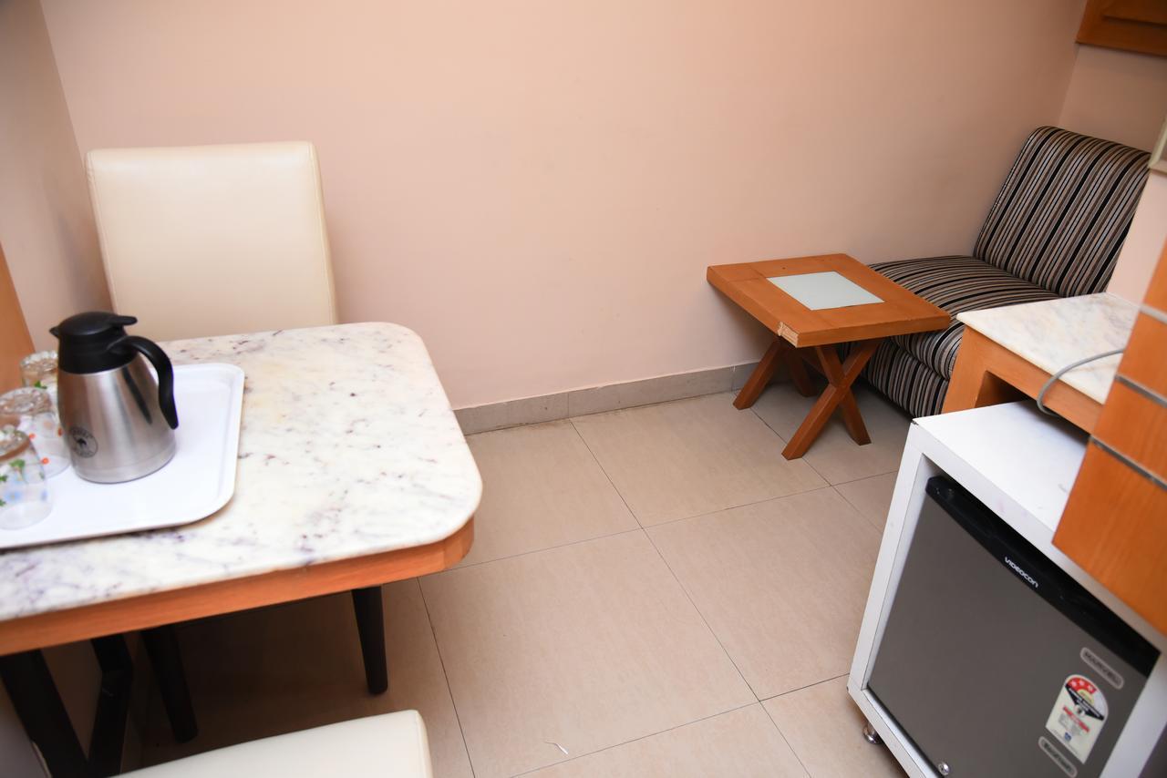 Grand Choice Hotell Bangalore Exteriör bild