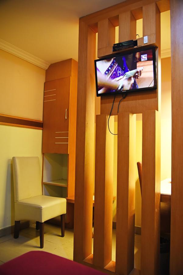 Grand Choice Hotell Bangalore Exteriör bild